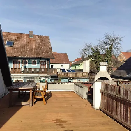 Gemuetliches In Bewohntem Familienhaus Direkt Am Fluss Malerischer Ort Bad Und Kueche Geteilt Kallmünz